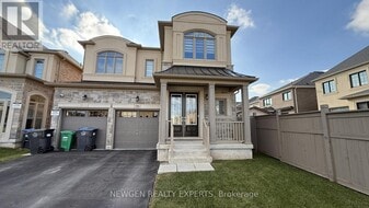 56 Lollard Wy in Brampton, ON - Building Photo