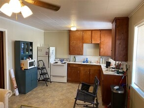 2809 Sam Houston Ave in Huntsville, TX - Building Photo - Building Photo