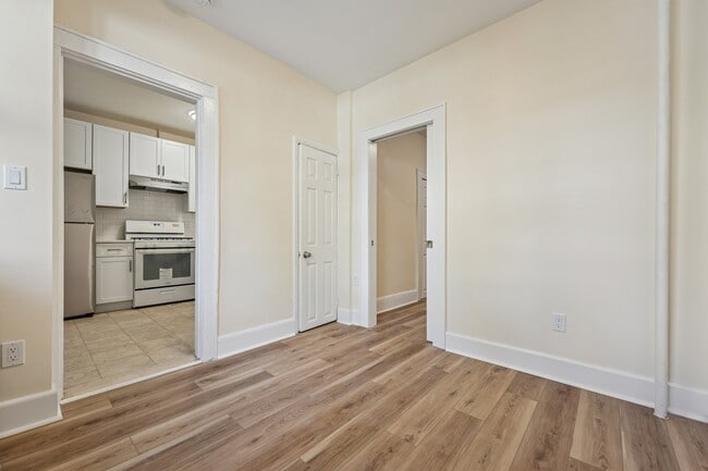 property at 7 Bender Pl