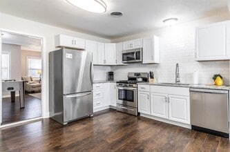 2134 Fenwick Dr in Dallas, TX - Building Photo - Building Photo