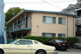 1926 Alcatraz Ave in Berkeley, CA - Building Photo - Building Photo