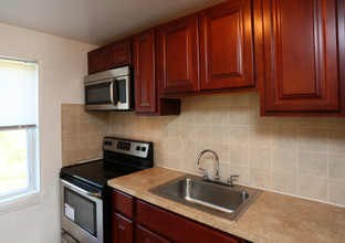 Maple Court Apartments in Wrightstown, NJ - Foto de edificio - Interior Photo