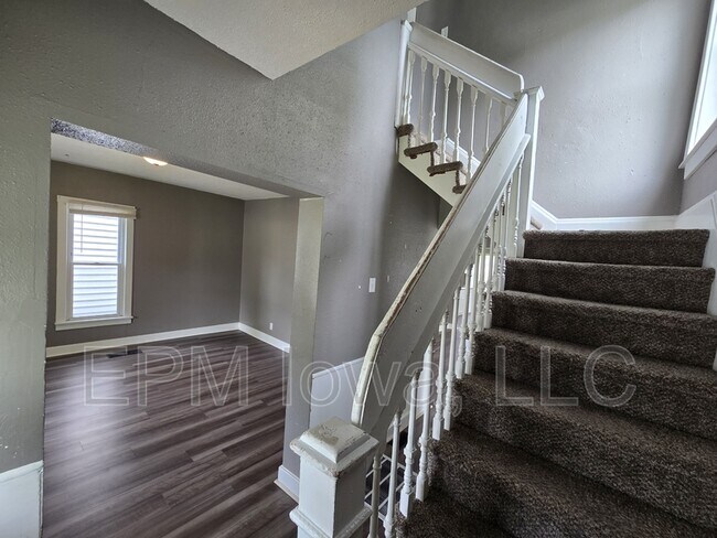 514 Logan Ave in Waterloo, IA - Building Photo - Building Photo