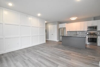 4201 Bergen Turnpike in North Bergen, NJ - Foto de edificio - Building Photo