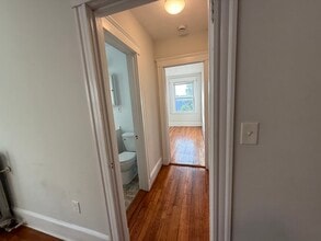 1669 Commonwealth Ave, Unit 27 in Boston, MA - Building Photo - Building Photo