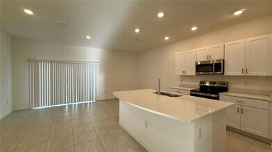 3006 Canary Ave in Davenport, FL - Building Photo - Building Photo