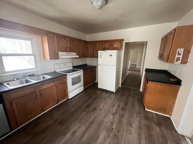 931 Wyoming Ave in West Pittston, PA - Building Photo - Building Photo