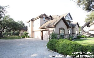 24402 Saddle Rock in San Antonio, TX - Building Photo