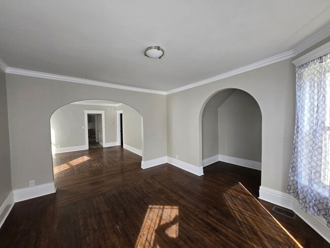 property at 506 W New York St