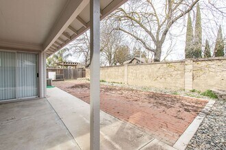 757 Waddell Way in Modesto, CA - Building Photo - Building Photo