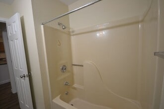 227 W South St in Bolivar, MO - Building Photo - Building Photo