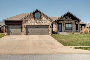 1451 N Opportunity Ave in Republic, MO - Building Photo