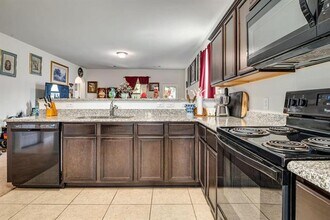 6020 Royal Gorge Dr in Fort Worth, TX - Building Photo - Building Photo