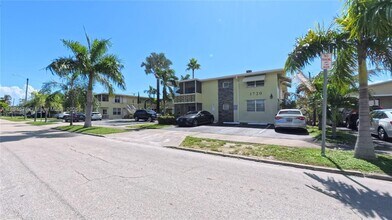 1720 Funston St in Hollywood, FL - Building Photo - Building Photo