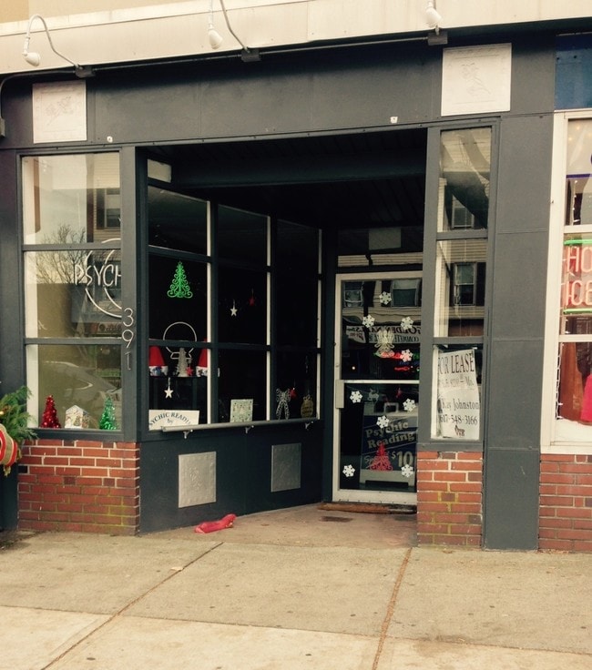 391 Main St