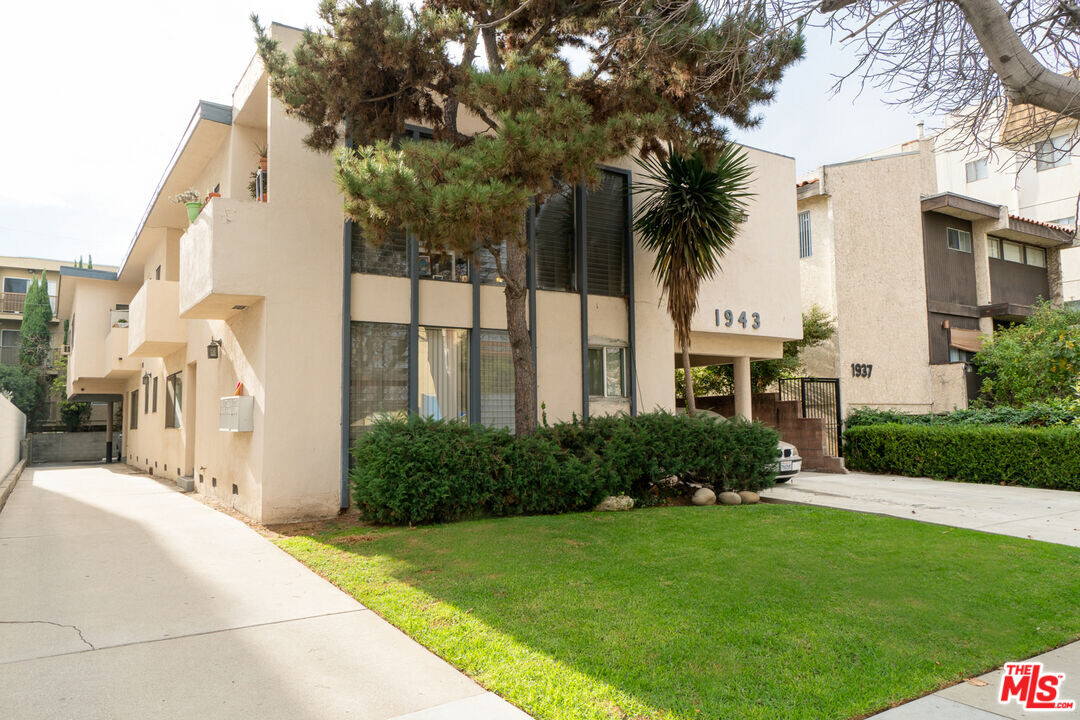 1943 Overland Ave in Los Angeles, CA - Foto de edificio