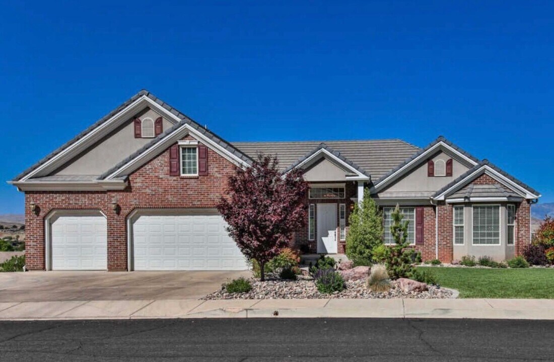 202 1210 W Cir in Saint George, UT - Building Photo