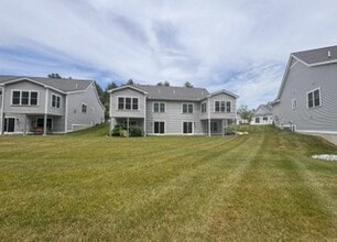 32 Abenaki Cir, Unit 32 Abenaki CIrcle in Merrimack, NH - Building Photo - Building Photo