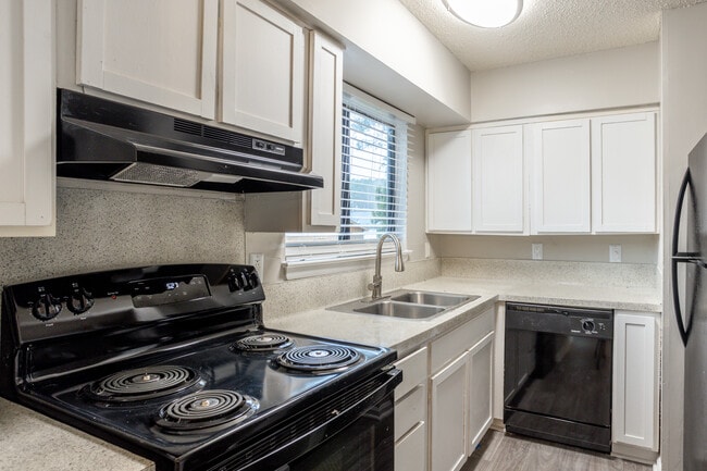 Cedar Ridge Apartments in Gastonia, NC - Foto de edificio - Interior Photo