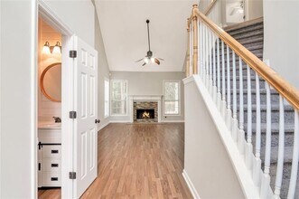 193 Stoneforest Dr in Woodstock, GA - Building Photo - Building Photo