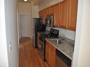 3128 N Lincoln Ave, Unit 3R in Chicago, IL - Building Photo - Building Photo