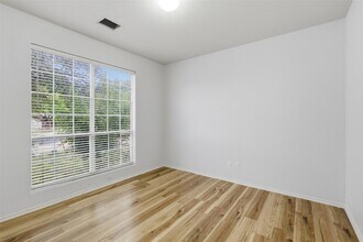 11505 Plow Horse Cove in Austin, TX - Foto de edificio - Building Photo