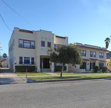 117-121 E Avenue 44 in Los Angeles, CA - Building Photo - Building Photo