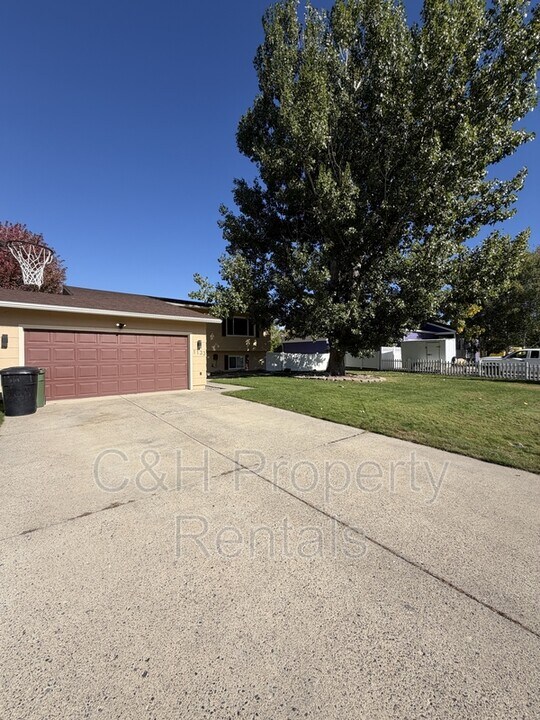 1133 Minuteman St in Billings, MT - Building Photo