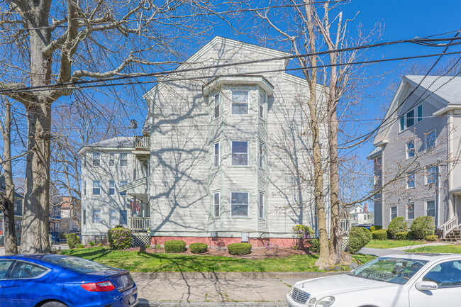 Highland Terrace Condominiums in Fall River, MA - Building Photo - Building Photo