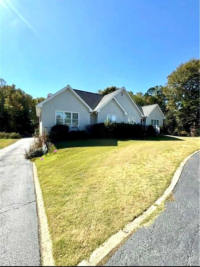 property at 4915 Drew Rd