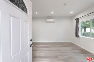 10136 Forbes Ave in Los Angeles, CA - Building Photo - Building Photo