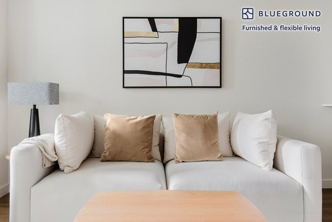 2333 Calle Del Mundo in Santa Clara, CA - Foto de edificio - Building Photo