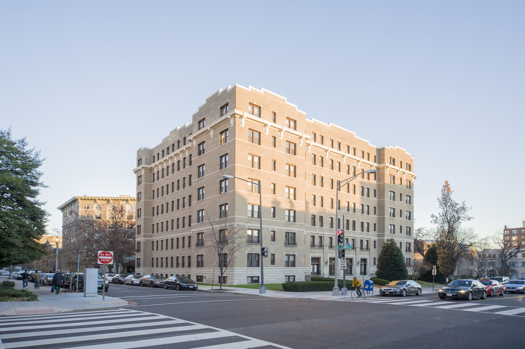 Brittany Condominium in Washington, DC - Building Photo