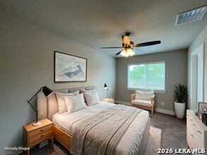 324 Mar Hill St in Seguin, TX - Building Photo - Building Photo