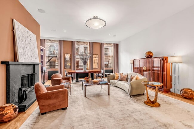 property at 22 Mercer St