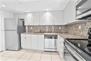 8650 SW 109th Ave in Miami, FL - Building Photo