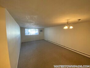 16 Whites Ave in Watertown, MA - Foto de edificio - Building Photo