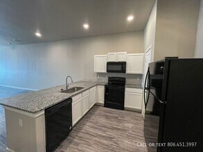 2103 N Avenue J in Lubbock, TX - Building Photo - Building Photo