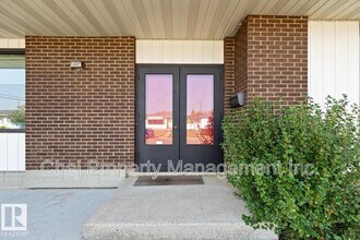 8007-8128 128 Ave NW in Edmonton, AB - Building Photo - Building Photo