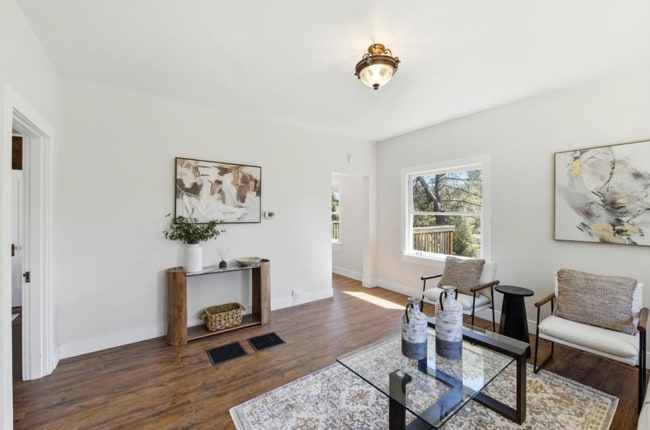 179 College Way in Auburn, CA - Foto de edificio - Building Photo