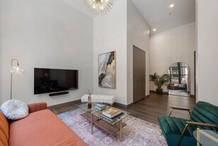 19 S LaSalle St in Chicago, IL - Building Photo