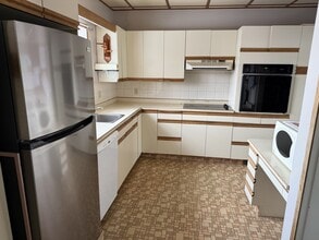 410 Leslie Ave in Saskatoon, SK - Building Photo - Building Photo