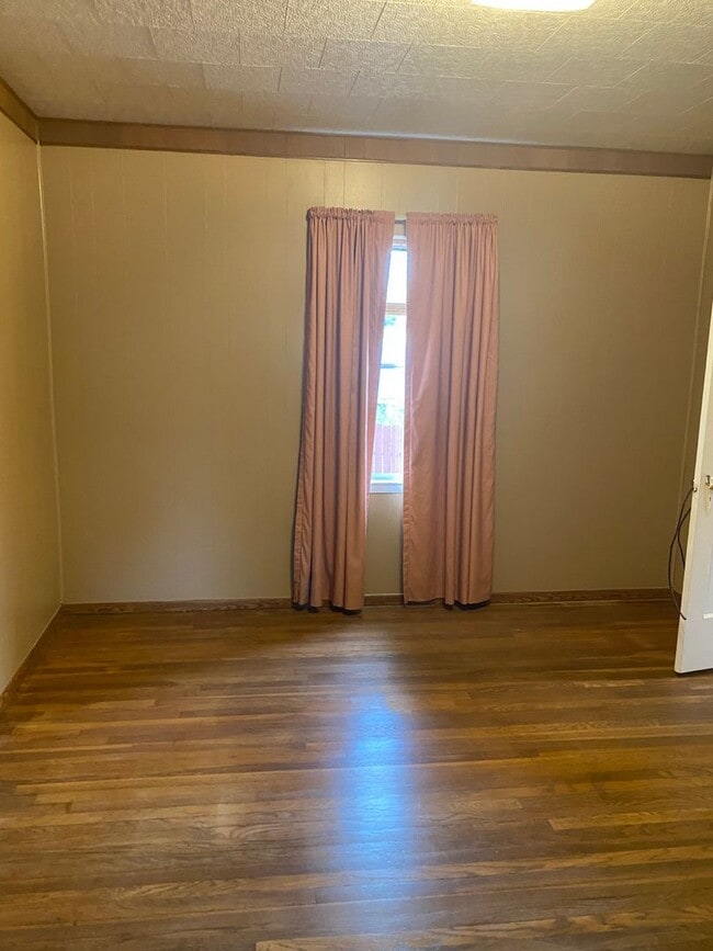 property at 606 Fulton St