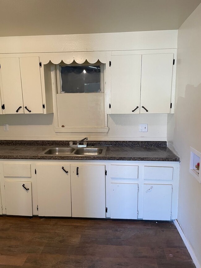 310 E Albuquerque St in Roswell, NM - Building Photo - Building Photo