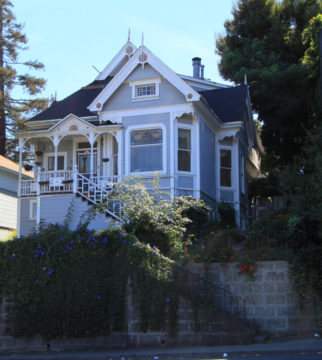 901 Georgia St in Vallejo, CA - Foto de edificio