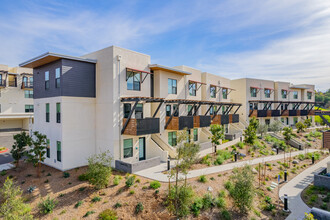 Union Apartments in Chula Vista, CA - Building Photo - Building Photo