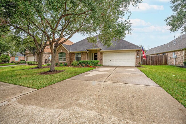 1285 Ocean Manor Ln in League City, TX - Foto de edificio - Building Photo