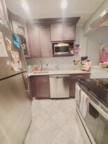 24 Adams Ave in Stamford, CT - Building Photo