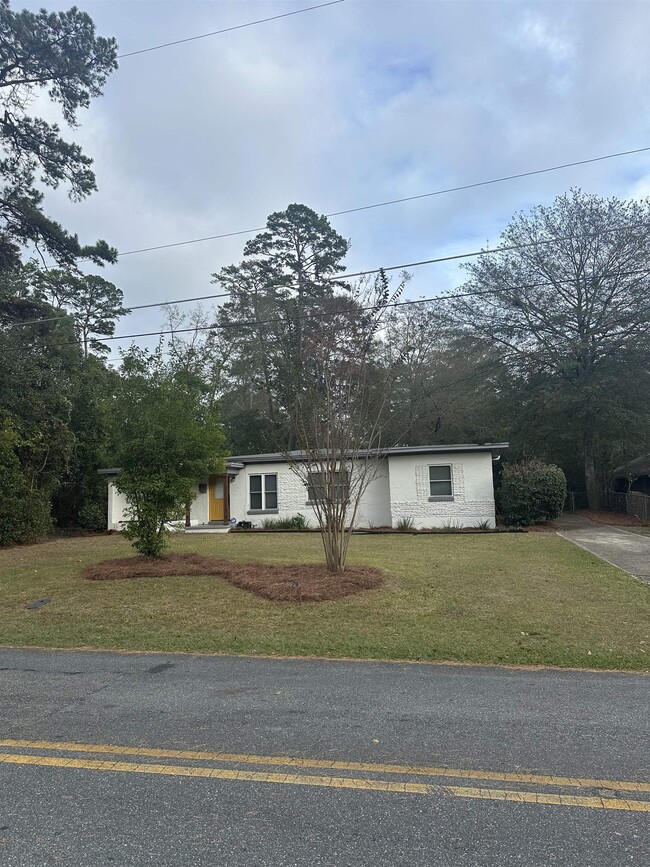 property at 2057 Dellwood Dr