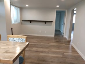 1522 N Hill Field Rd in Layton, UT - Building Photo - Building Photo